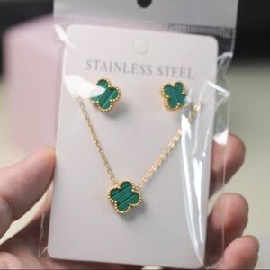 Gold and Green Clover Jewelry Set